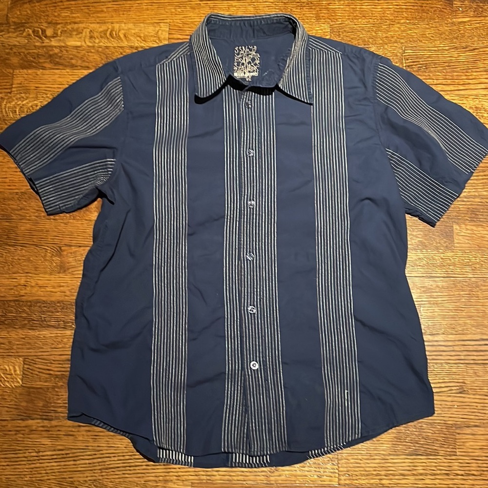 Blue Guru men’s blue button-down, short sleeve shirt - L